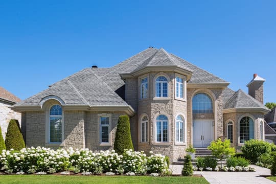 Illustration of exterior window cleaning service