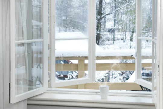 Illustration of storm window cleaning service